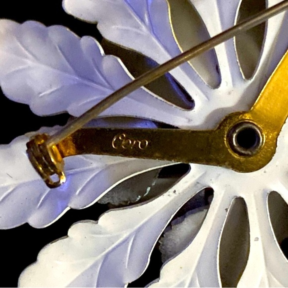Vintage Coro Flower Brooch Pin Yellow & Orange Enamel‎ Metal & Rhinestones - Picture 6 of 6
